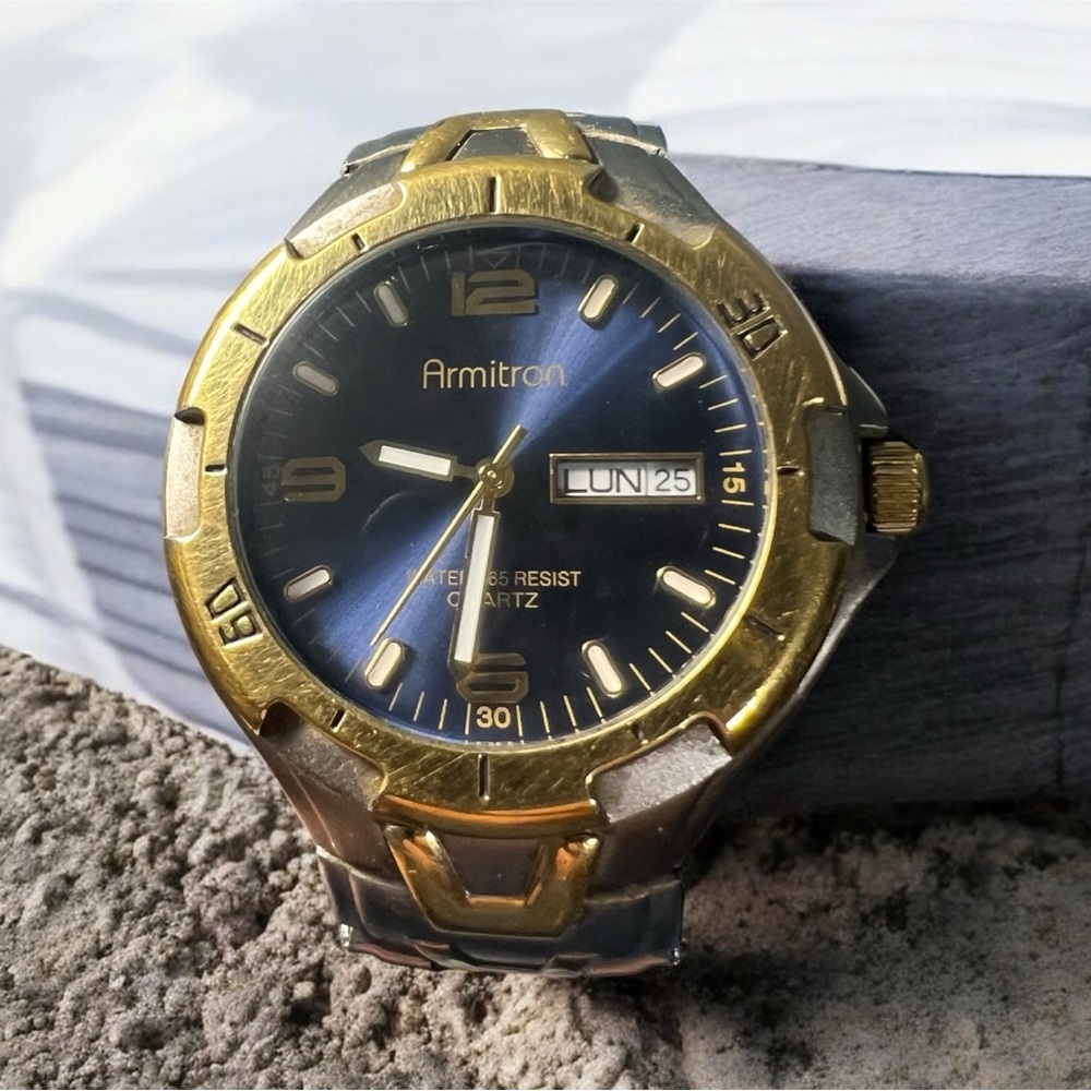 (165)Vintage Armitron Gold & Blue Men's Two-Tone Watch..